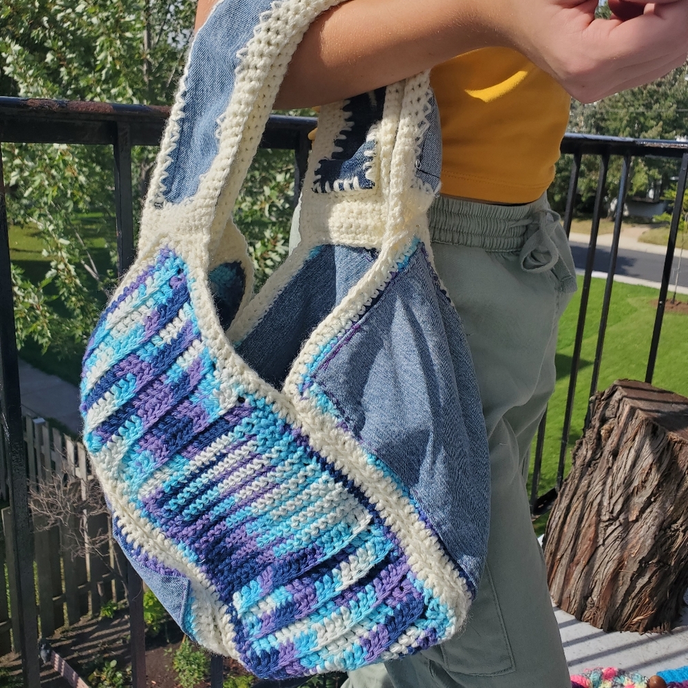Cute purse - Handmade with yarn, fabric and old jeans 💫🦋